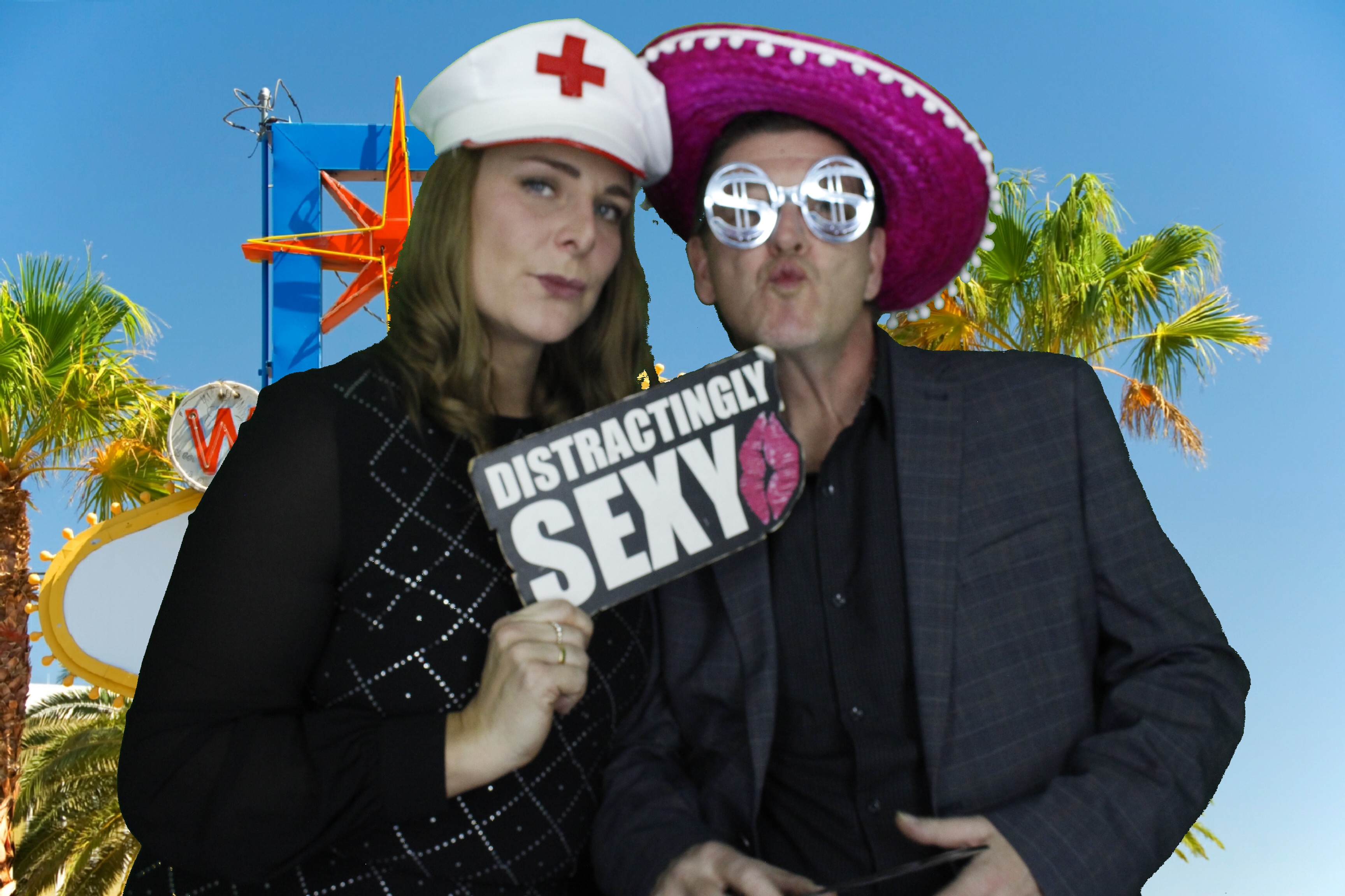 Mr & Mrs Mills | View more photos from the event at gallery.myphotoboothexperience.co.uk/u/MyPhotoBoothExperienceLtd/Mr-Mrs-Mills